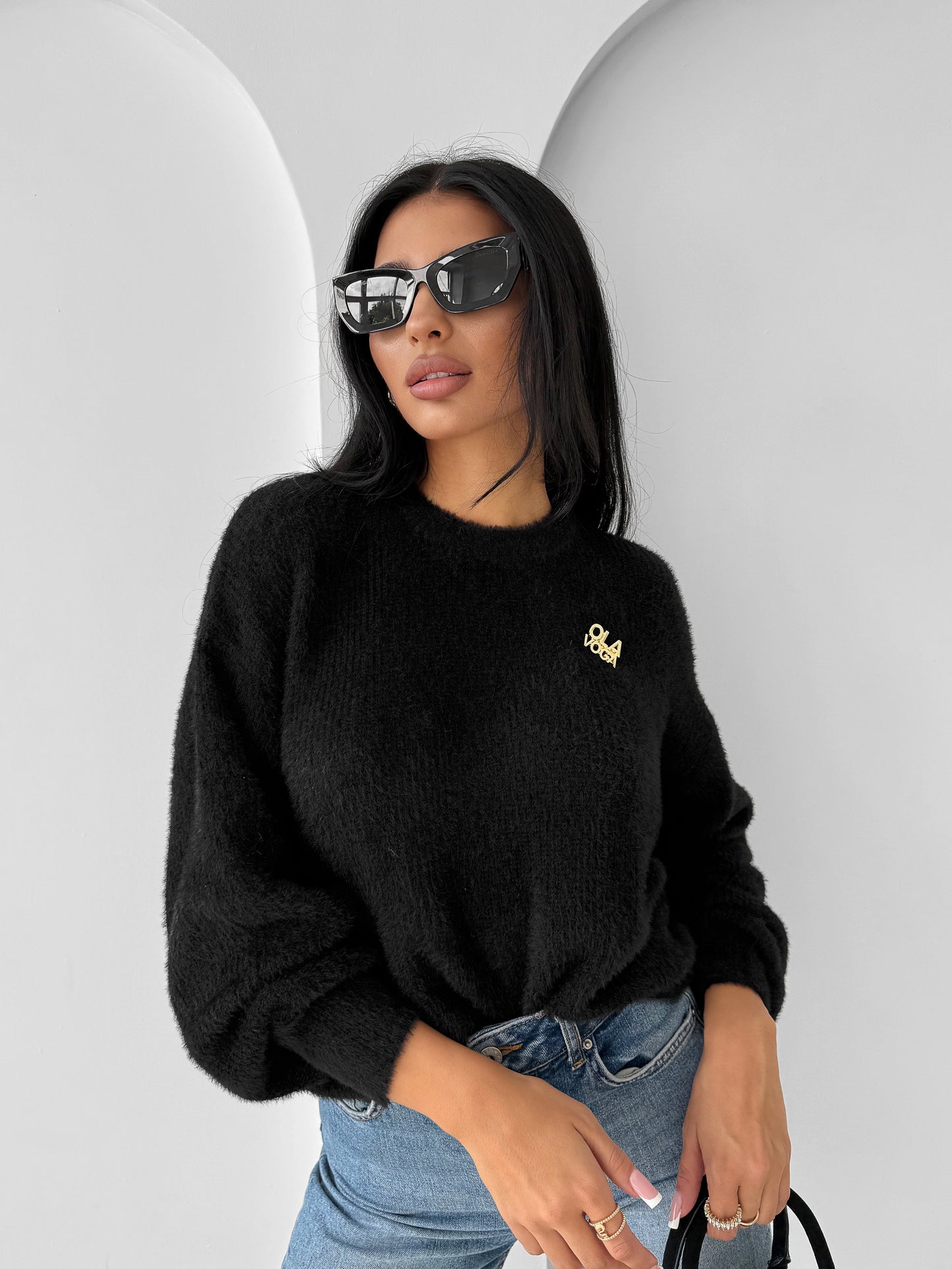 OLV Sweater – AURAMISU 2025
