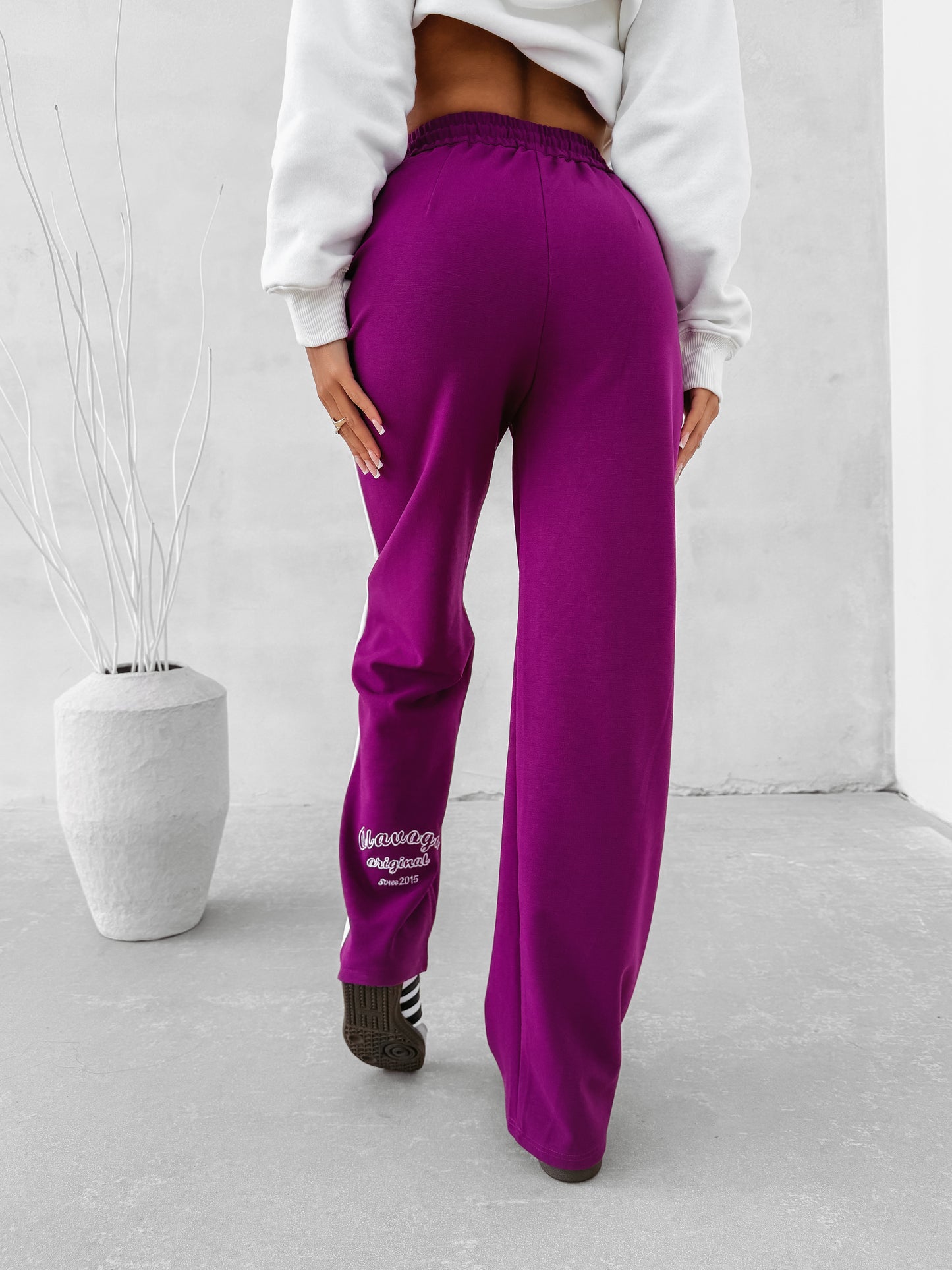 OLAVOGA Trousers Unique 2025