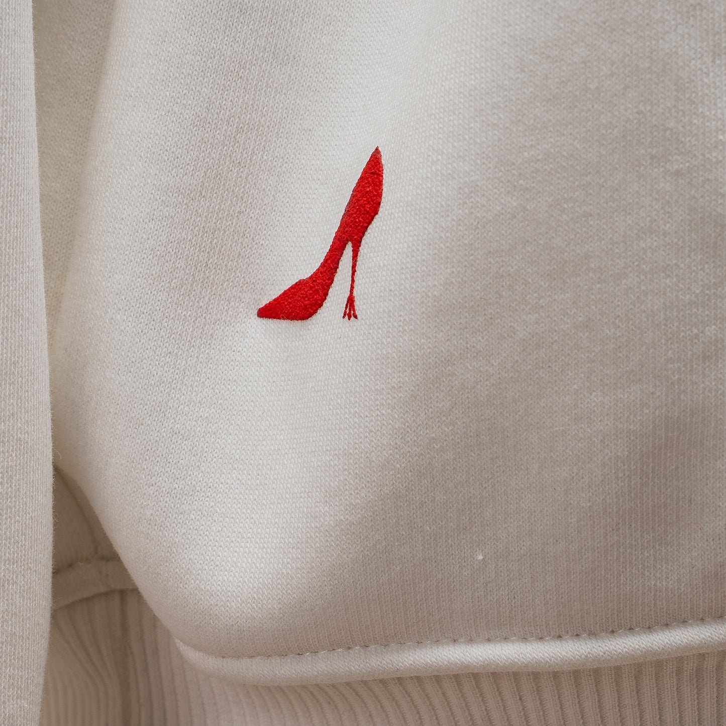 OLV HOODIE SASSY MUSE 2025