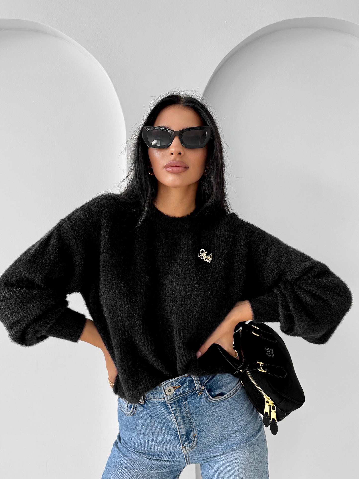 OLV Sweater – AURAMISU 2025
