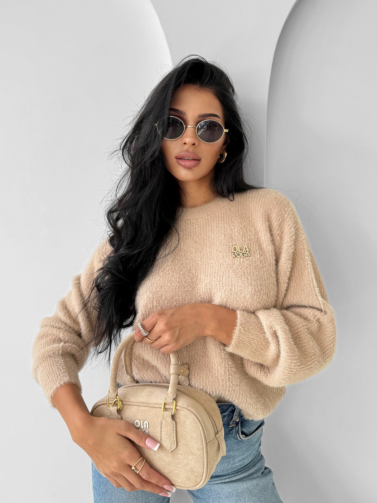 OLV Sweater – AURAMISU 2025
