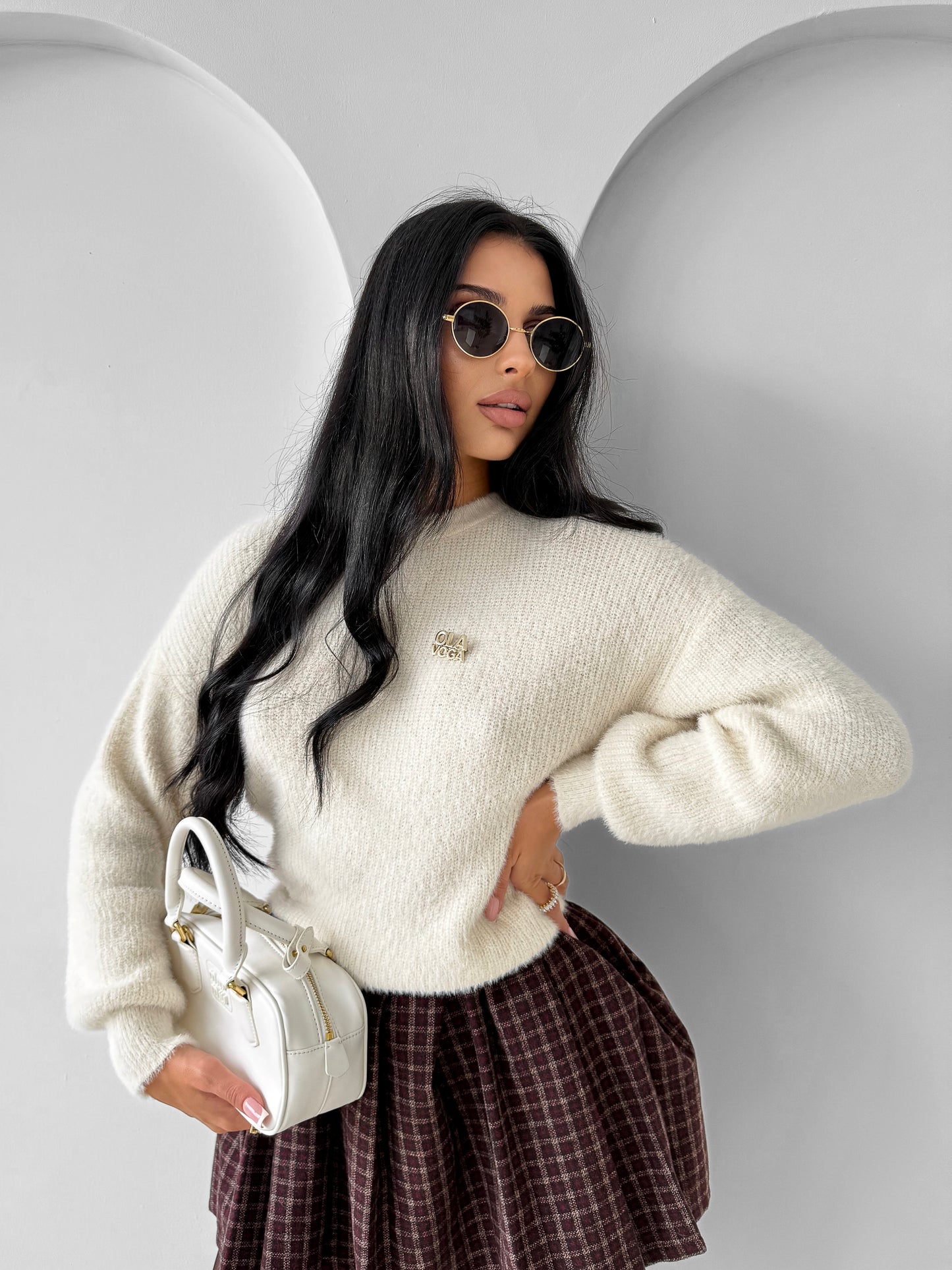 OLV Sweater – AURAMISU 2025