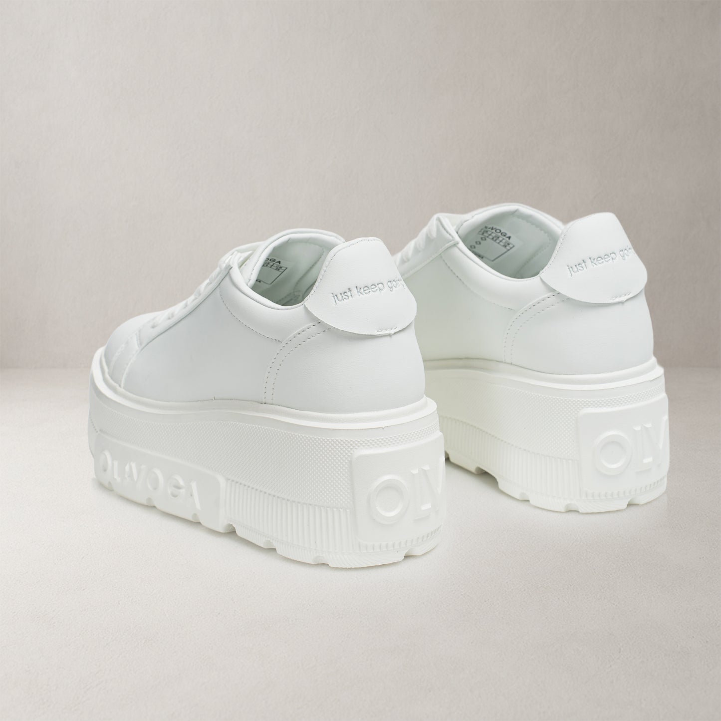 O’La Voga Sneakers NEFRE 2025