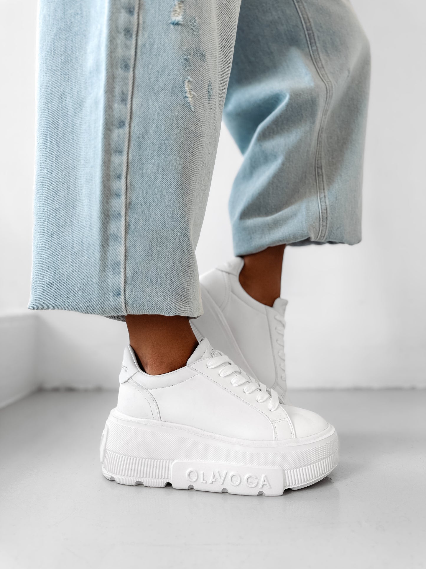 O’La Voga Sneakers NEFRE 2025