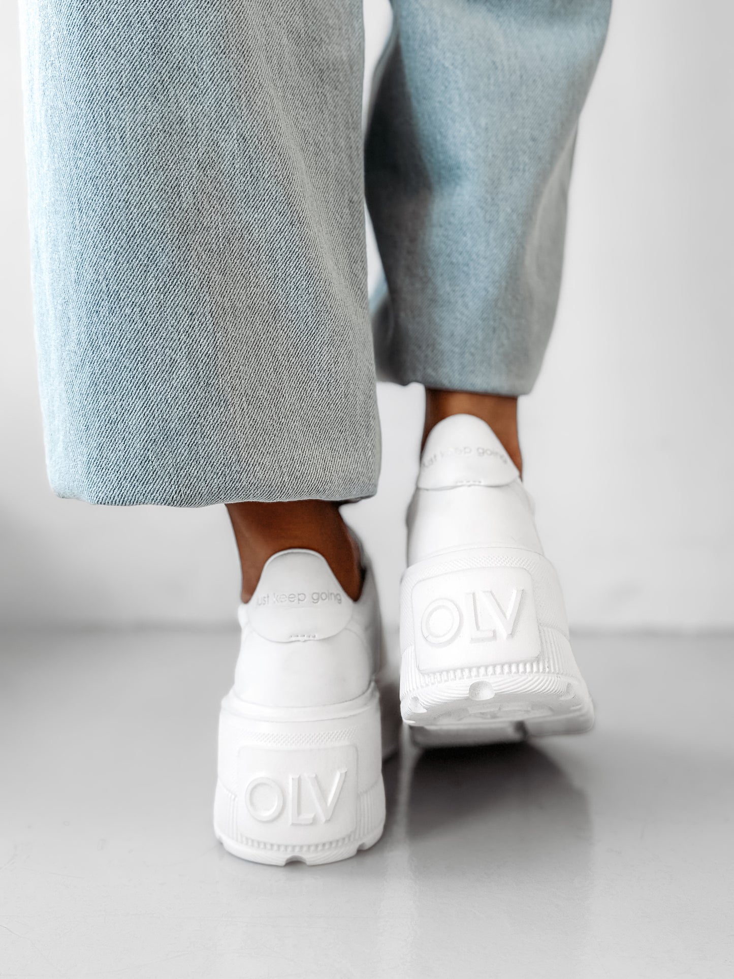 O’La Voga Sneakers NEFRE 2025