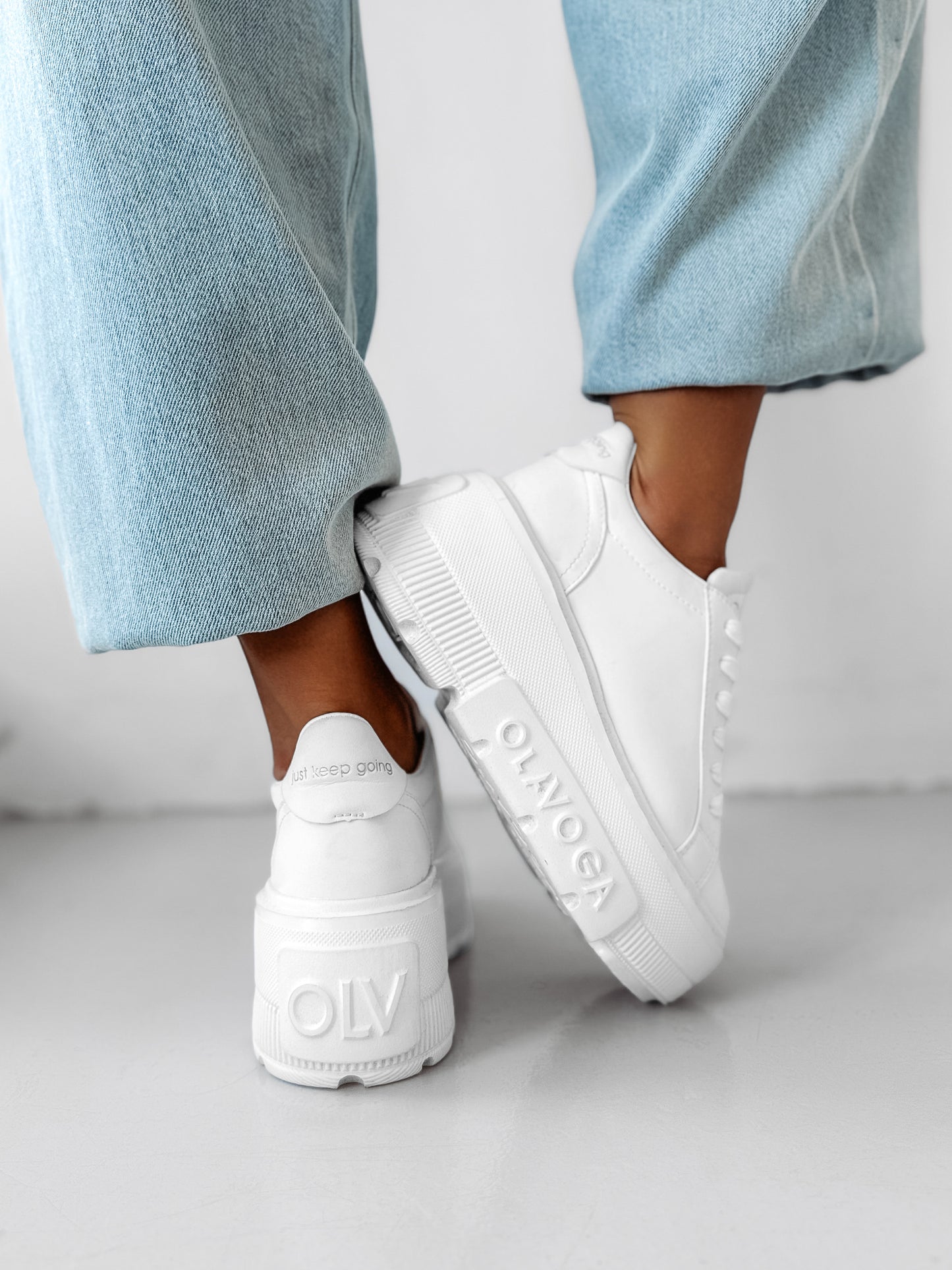 O’La Voga Sneakers NEFRE 2025