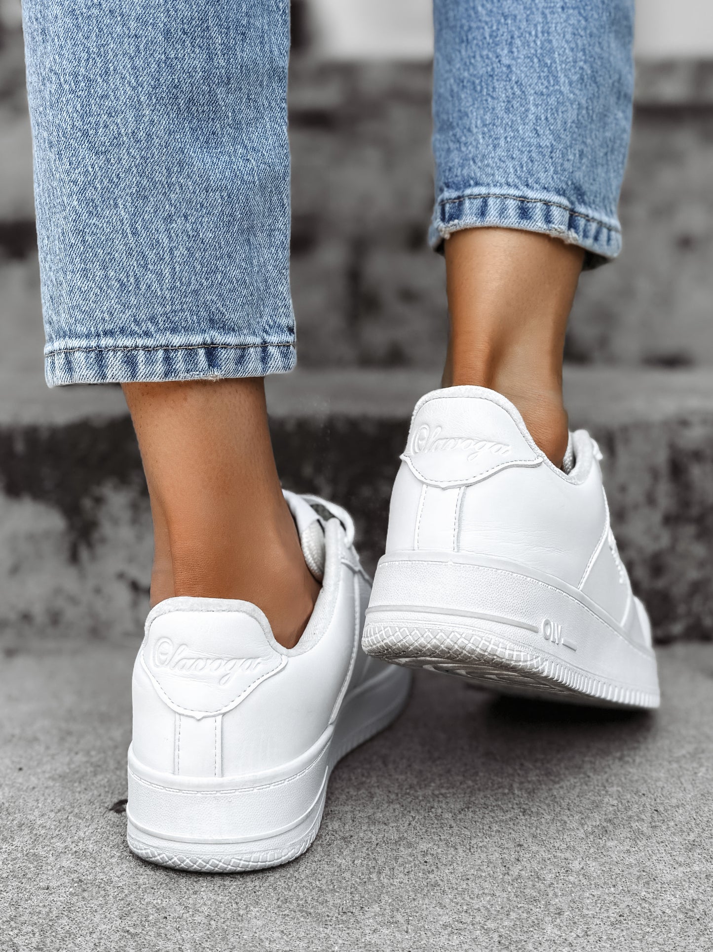 OLV Sneakers TOLBY 2025