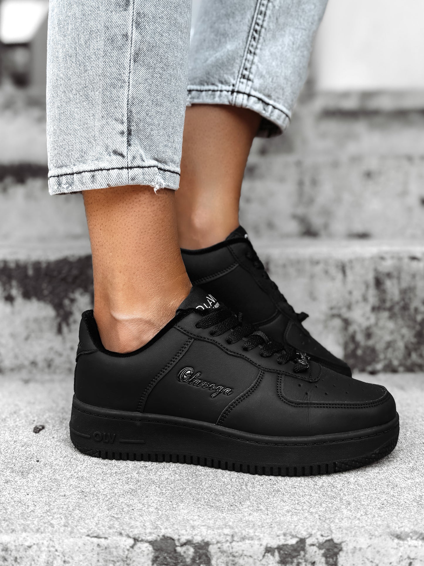 OLV Sneakers TOLBY 2025