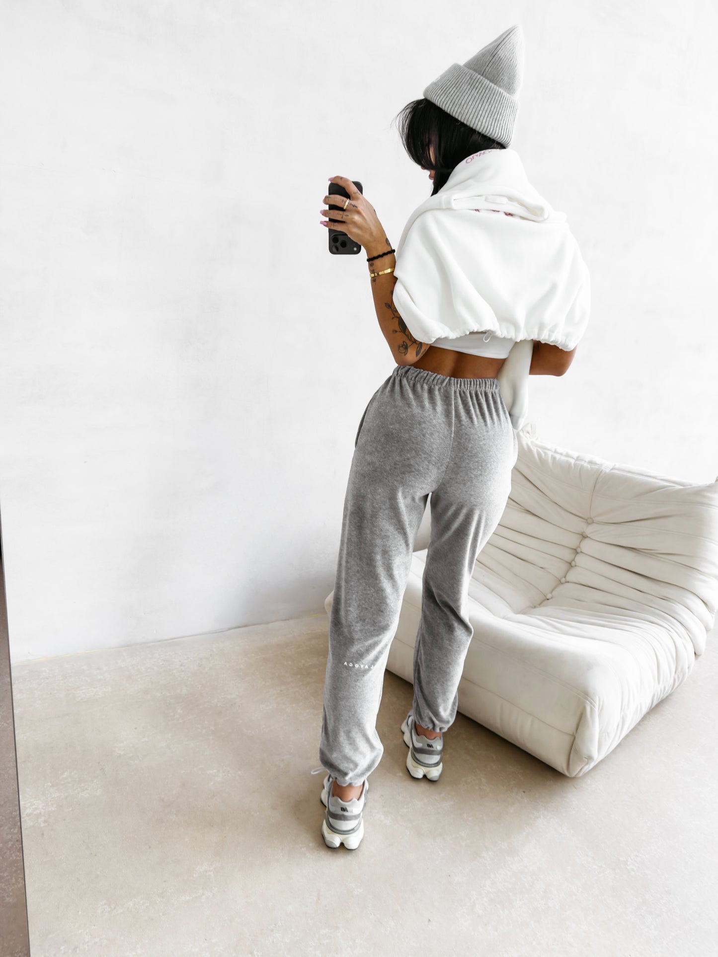 OLAVOGA trousers NESA 2026