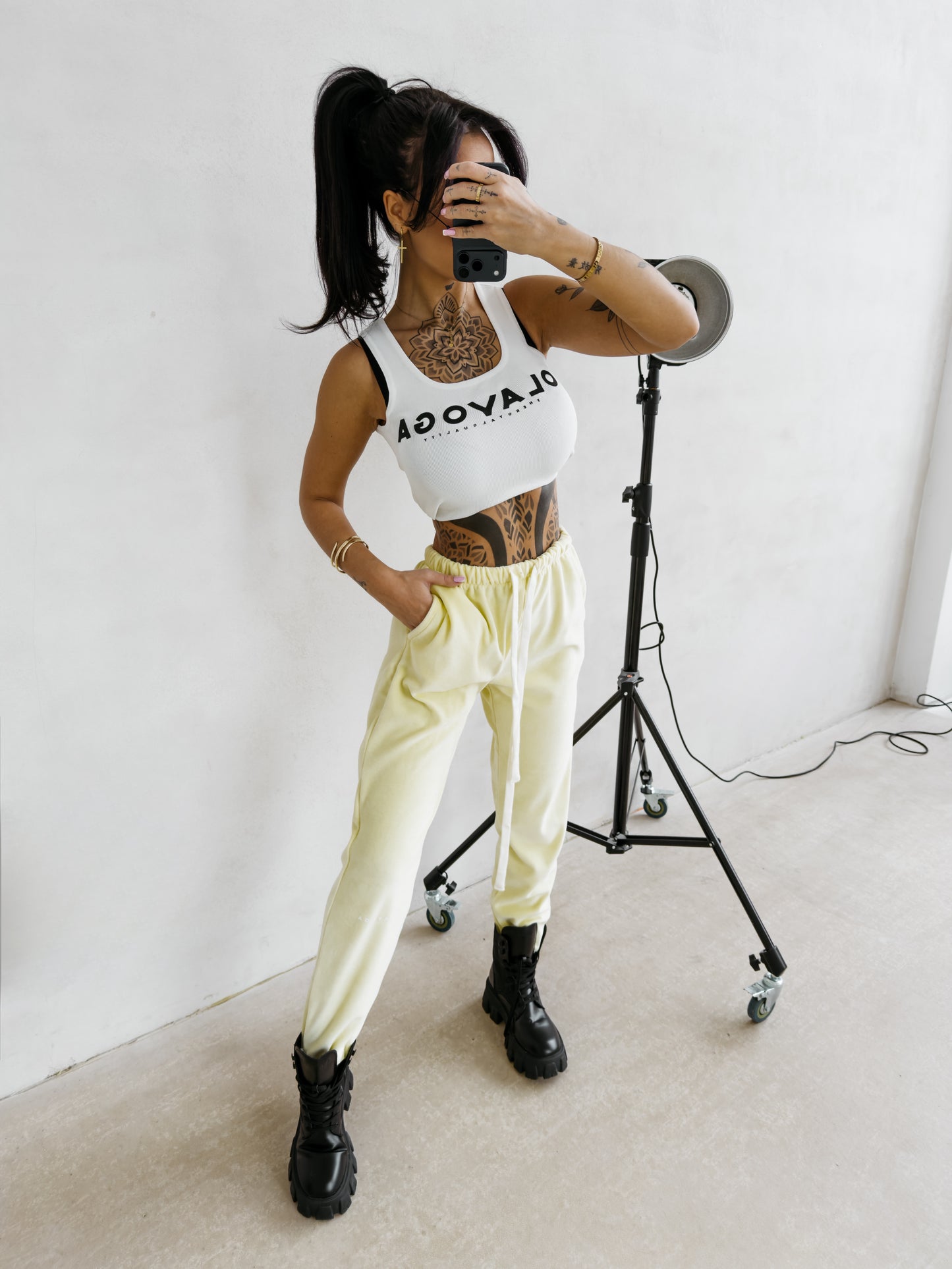 OLAVOGA trousers NESA 2026