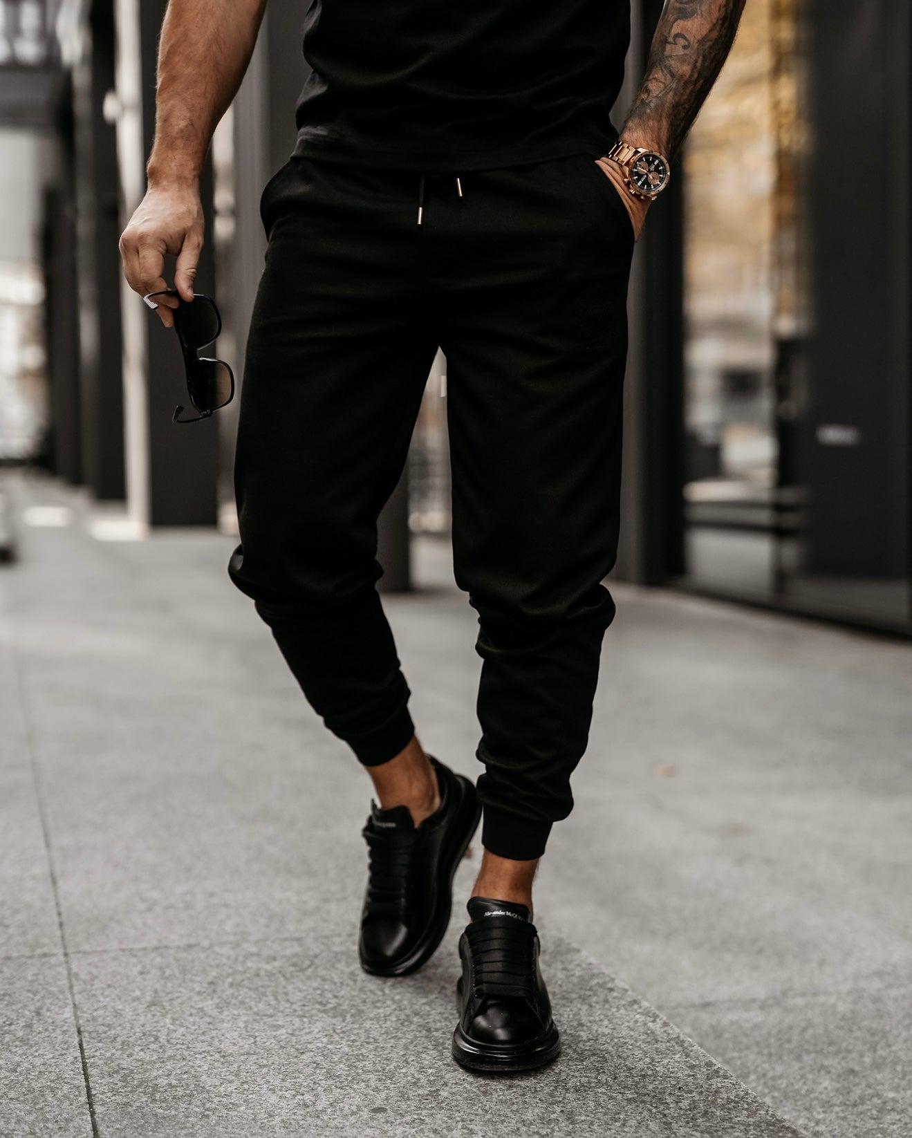 OLAVOGA Man Trousers NOVAVIIC 2025