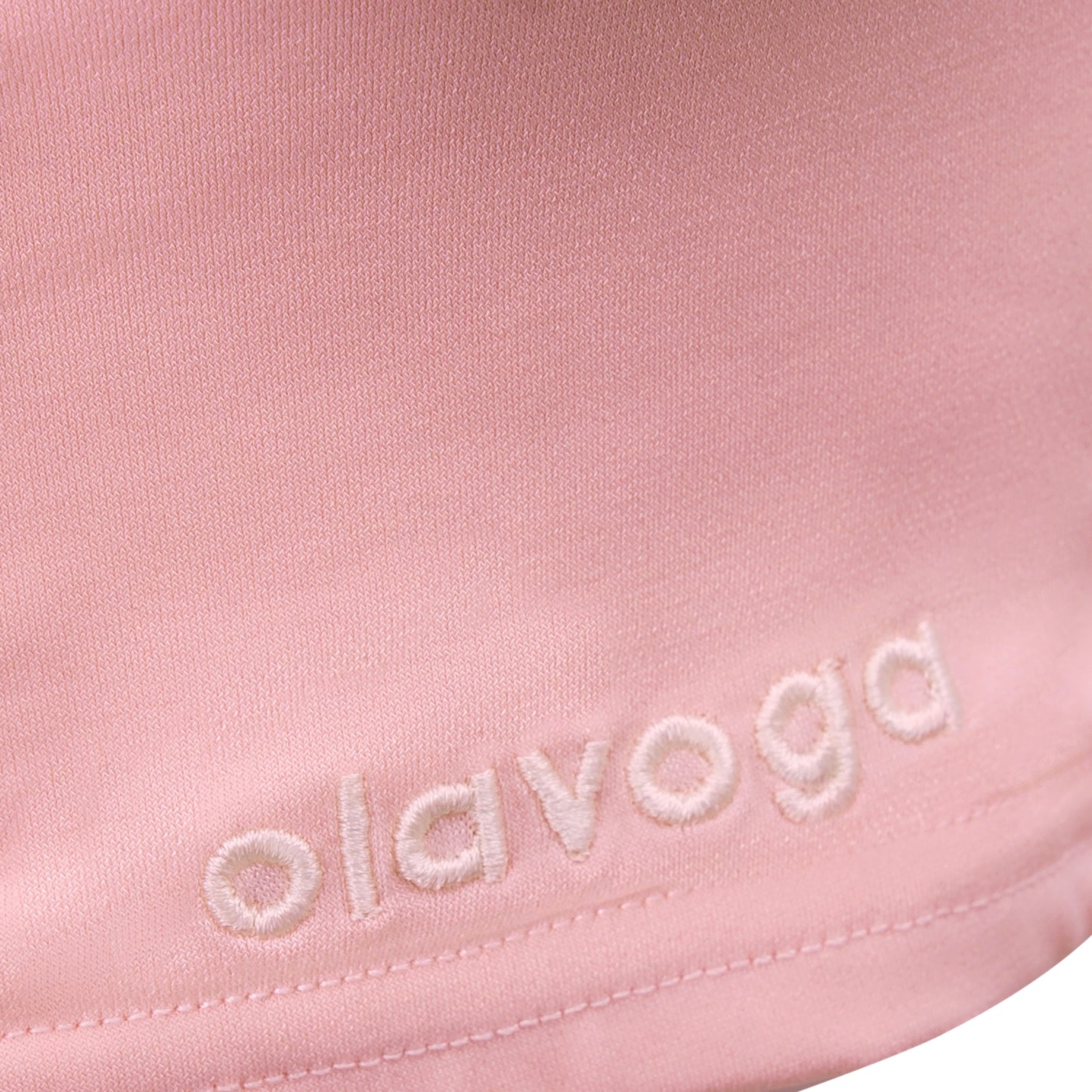 OLAVOGA top LEYA 2026