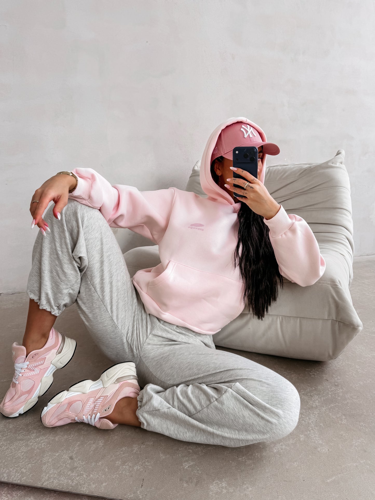 OLAVOGA Lucky Mindset 2026 HOODIE