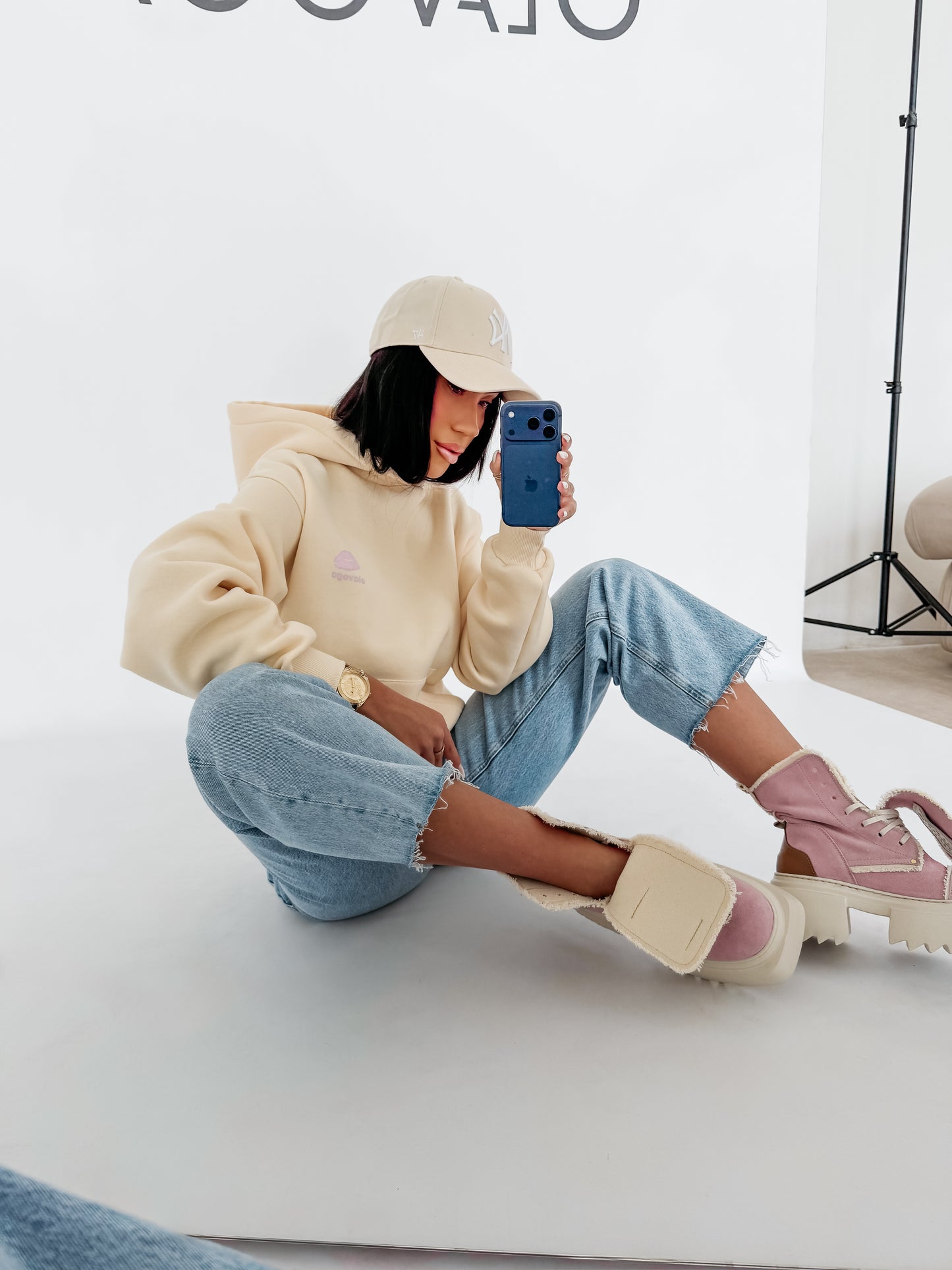 OLAVOGA Lucky Mindset 2026 HOODIE