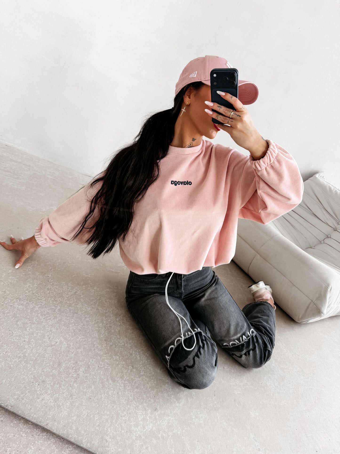 OLAVOGA Velvora 2026 sweatshirt