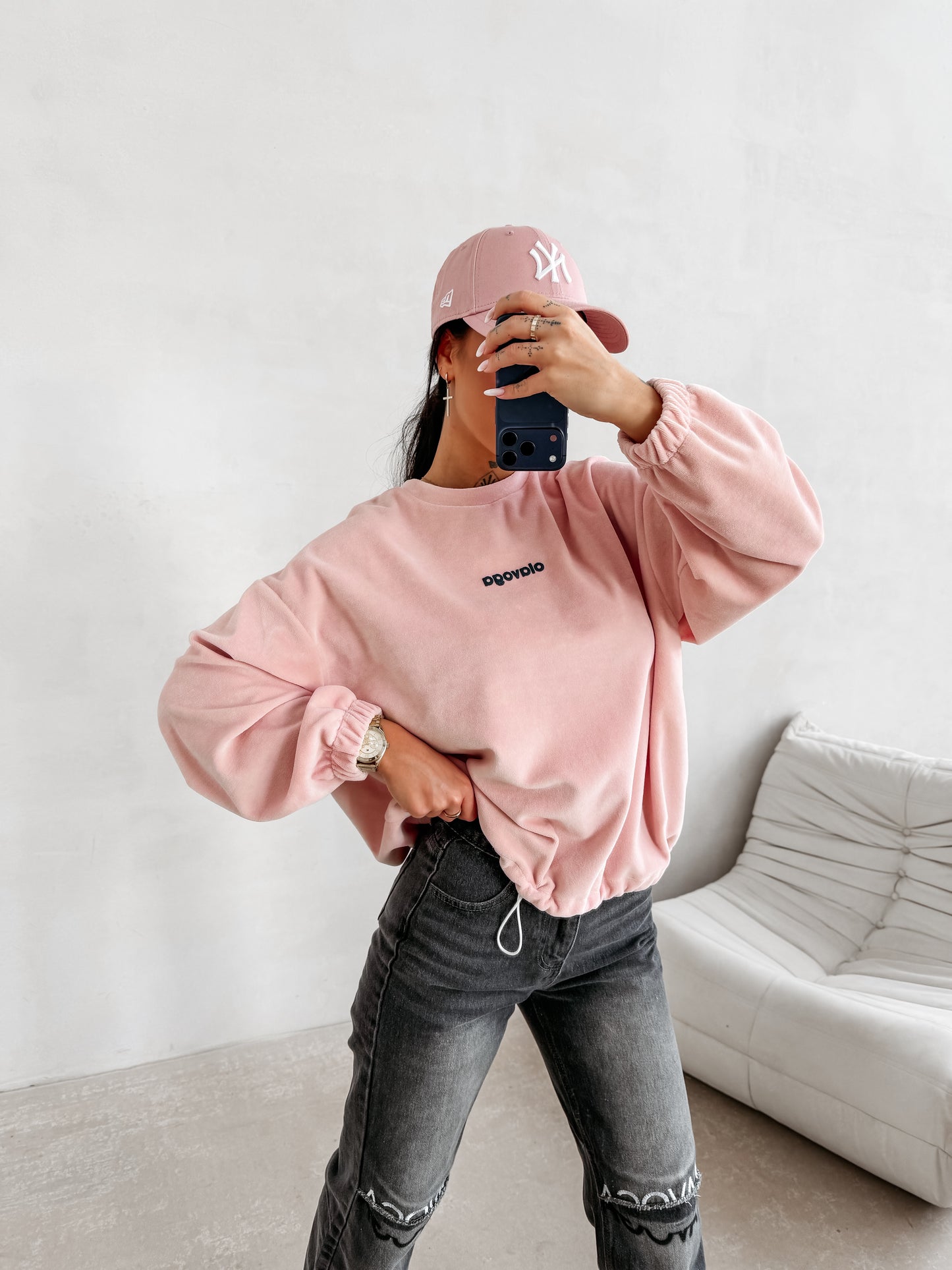 OLAVOGA Velvora 2026 sweatshirt