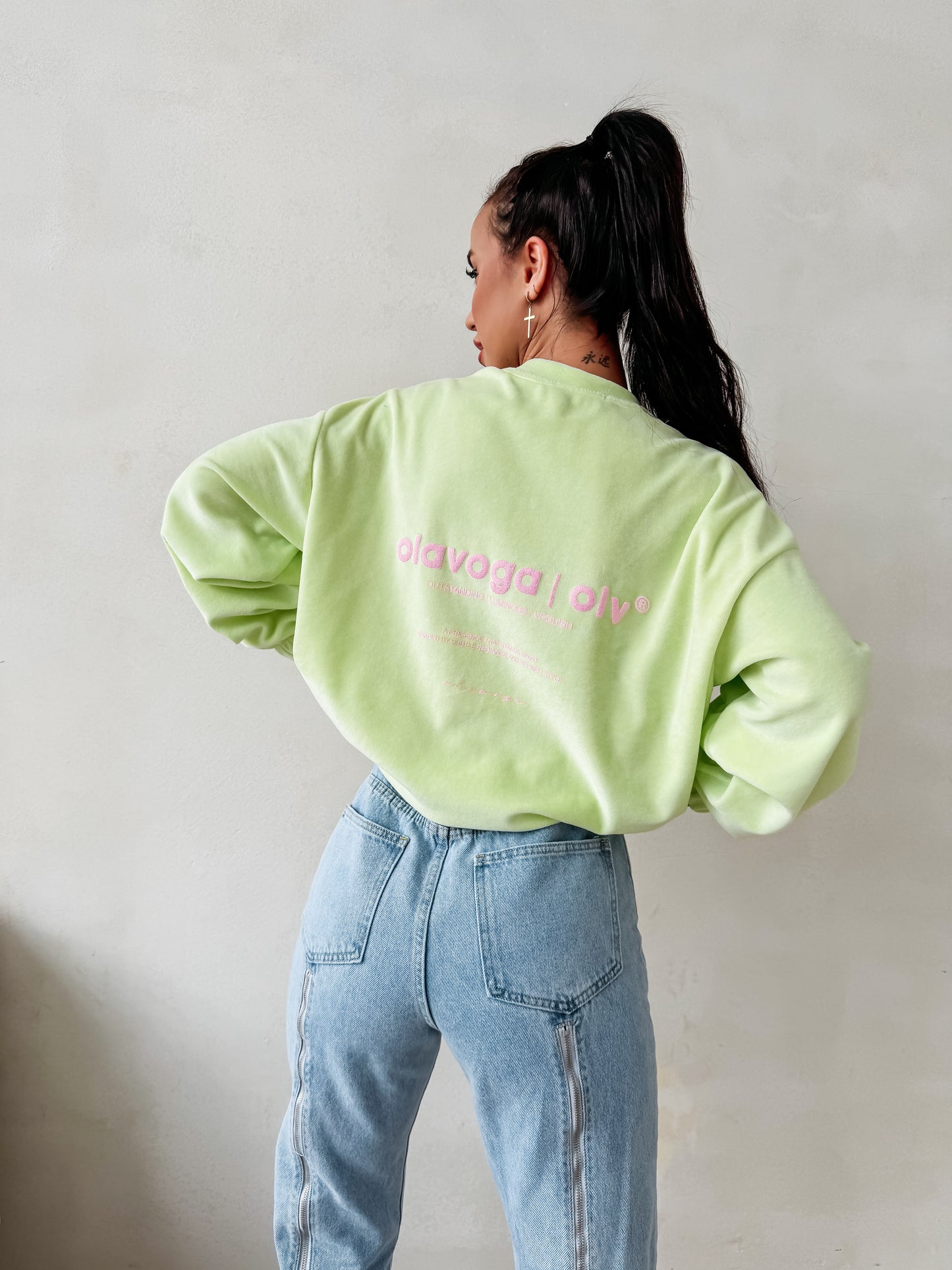OLAVOGA Velvora 2026 sweatshirt