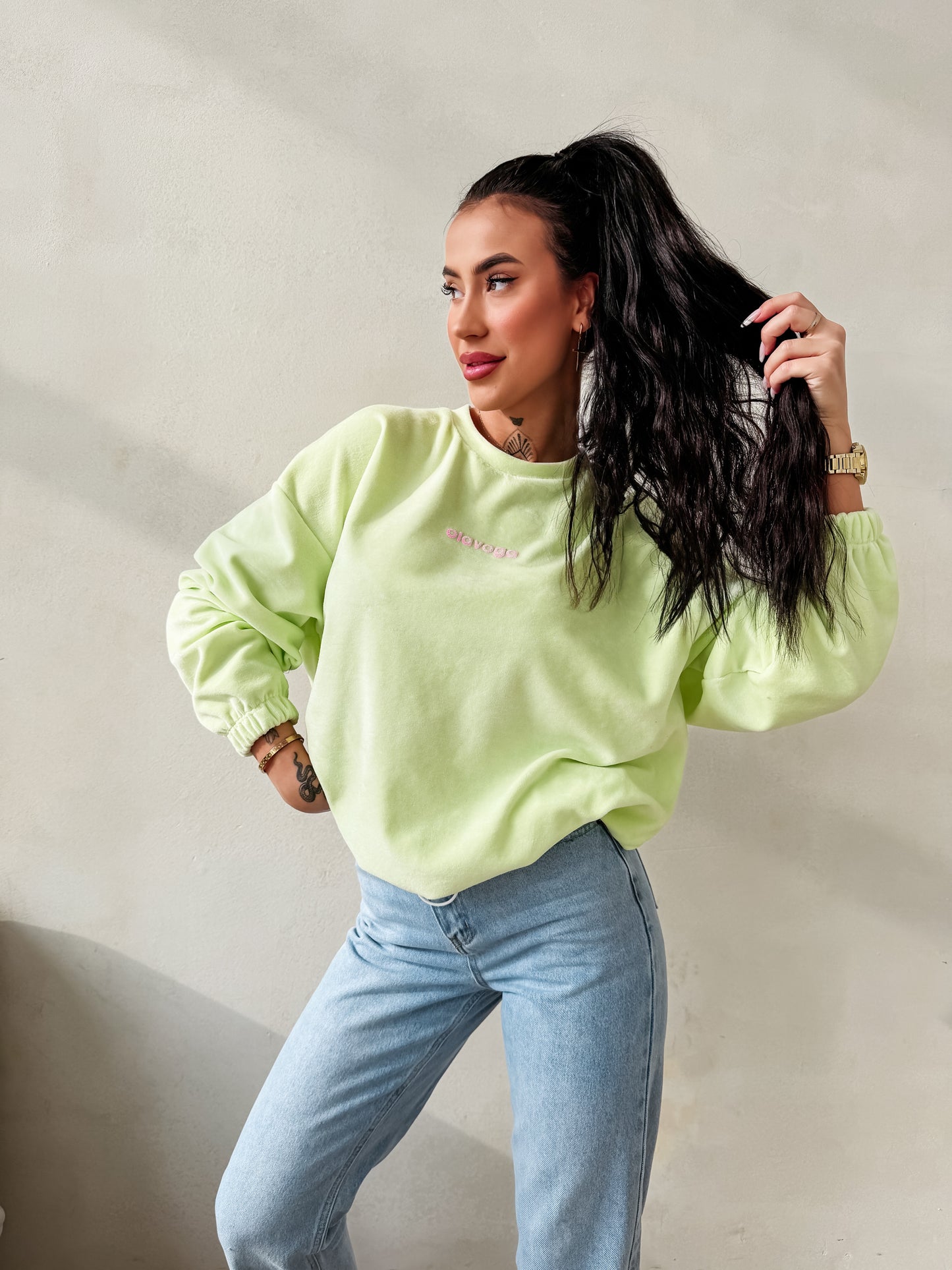 OLAVOGA Velvora 2026 sweatshirt