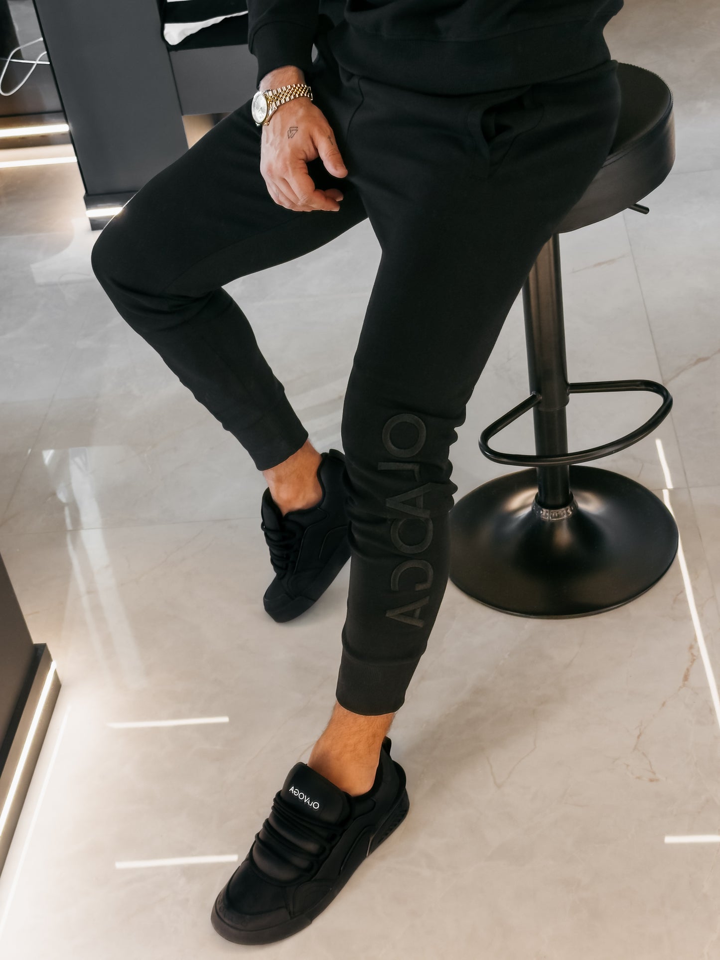 OLAVOGA MEN set NOURE 2026