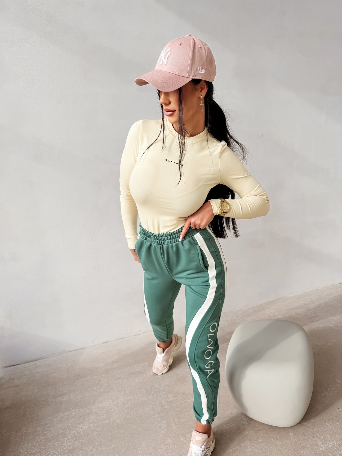 OLAVOGA FIKOR 2026 trousers