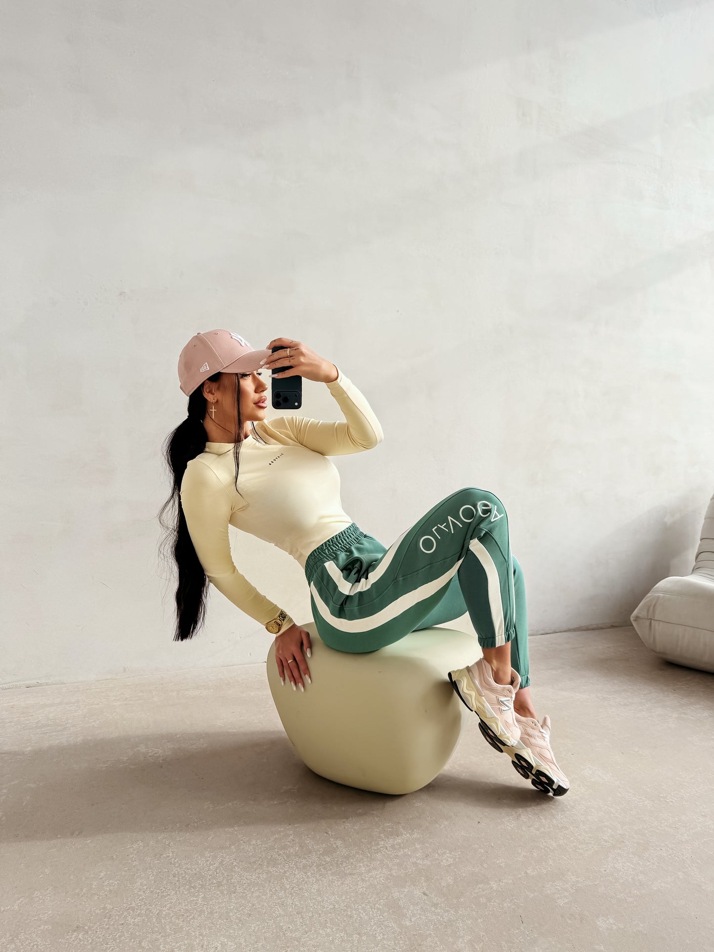 OLAVOGA FIKOR 2026 trousers