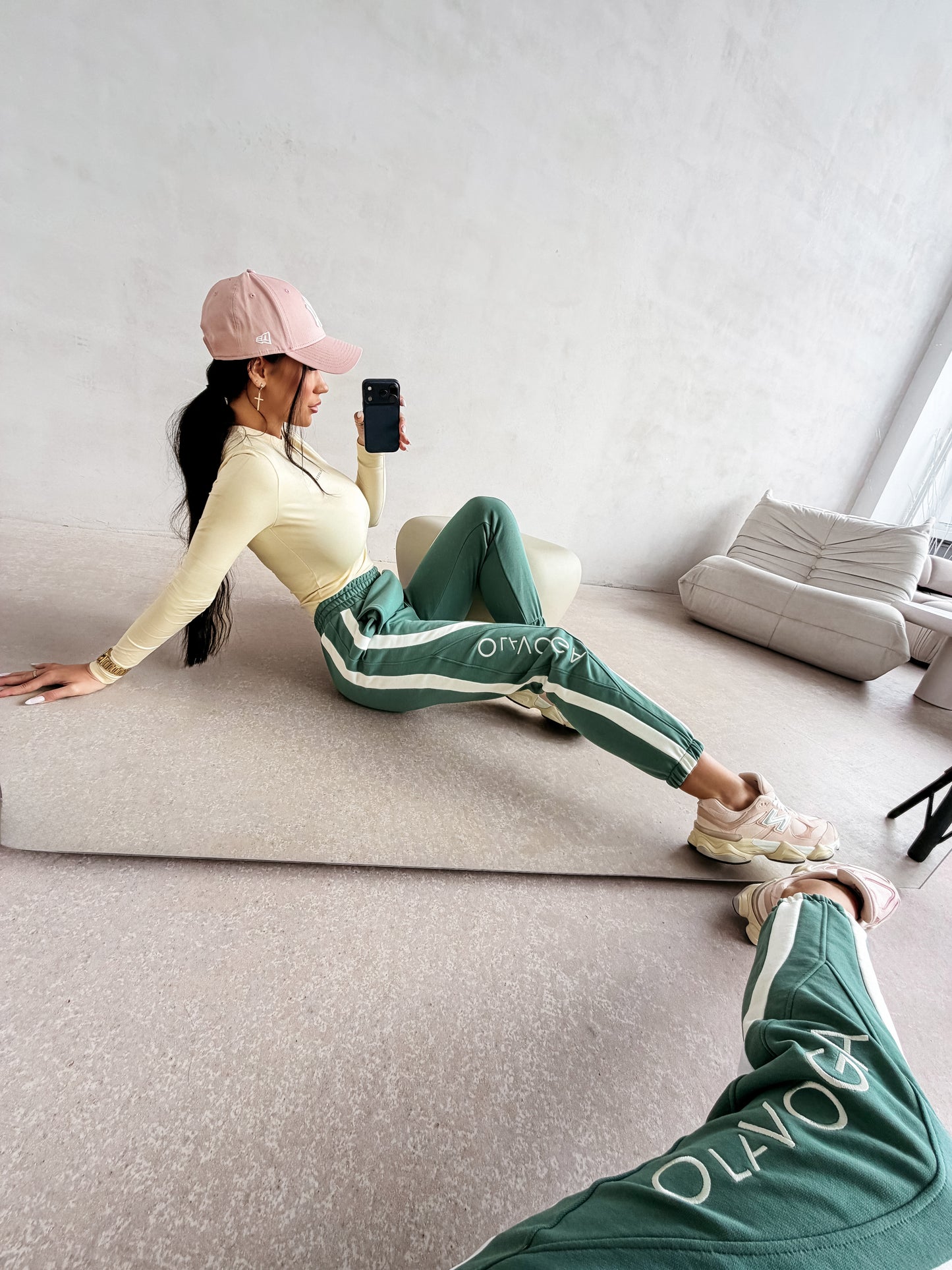 OLAVOGA FIKOR 2026 trousers