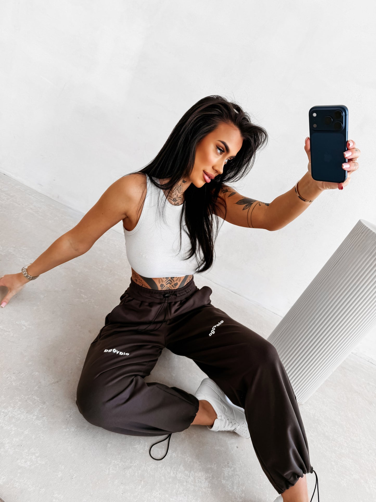 OLAVOGA Nest 2026 trousers