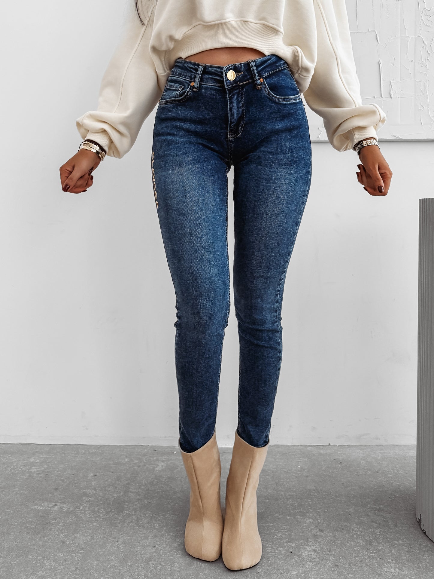 OLAVOGA Trousers NOON 2025