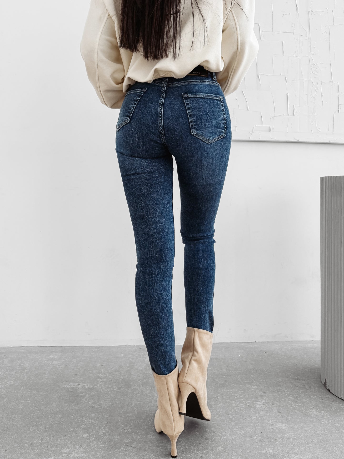 OLAVOGA Trousers NOON 2025