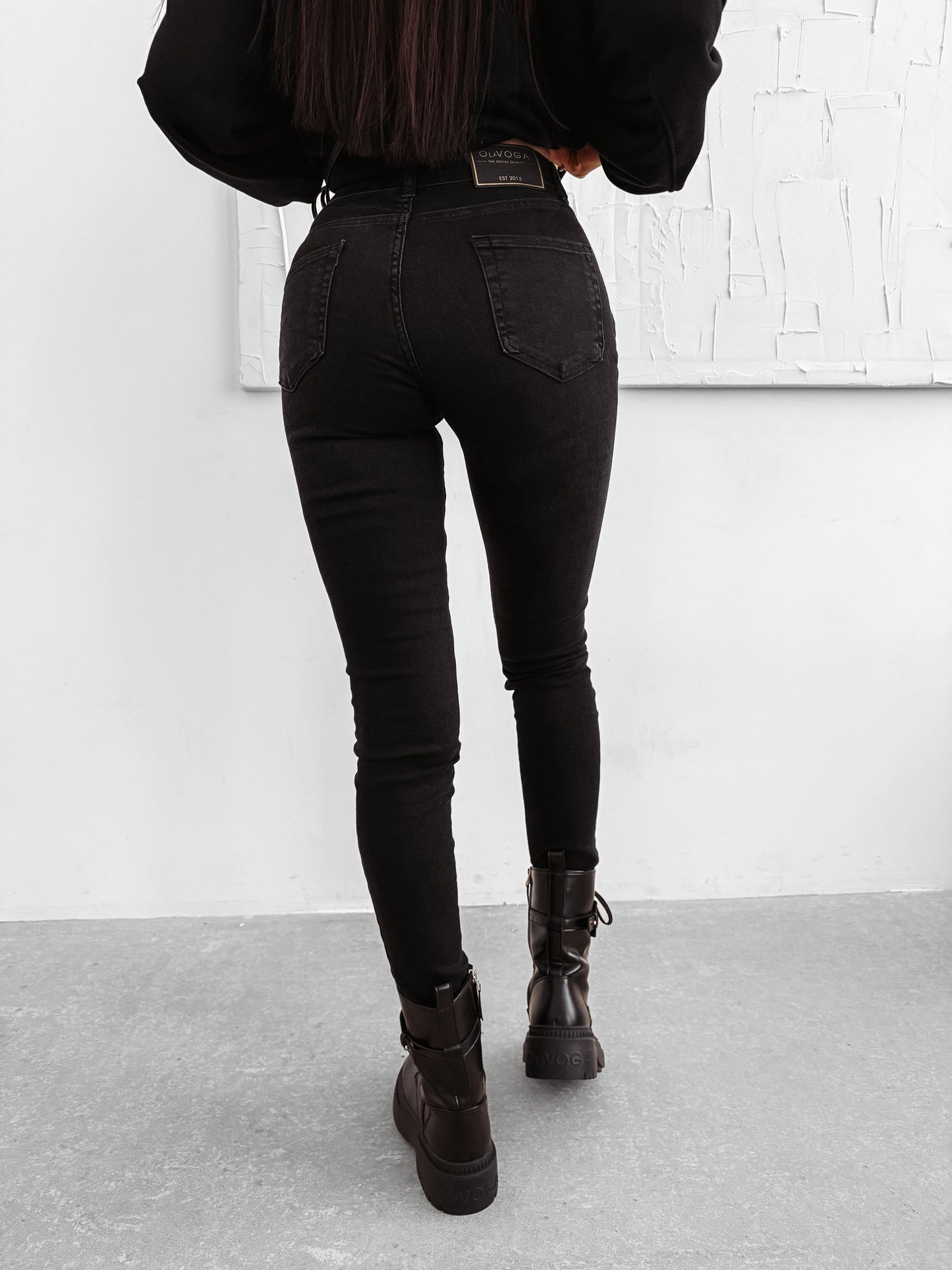 OLAVOGA Trousers NOON 2025